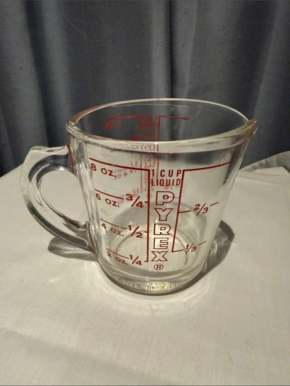 Vintage 1950s-60s Pyrex 1 Cup Measuring Cup 508 Closed D Handle Made in USA!